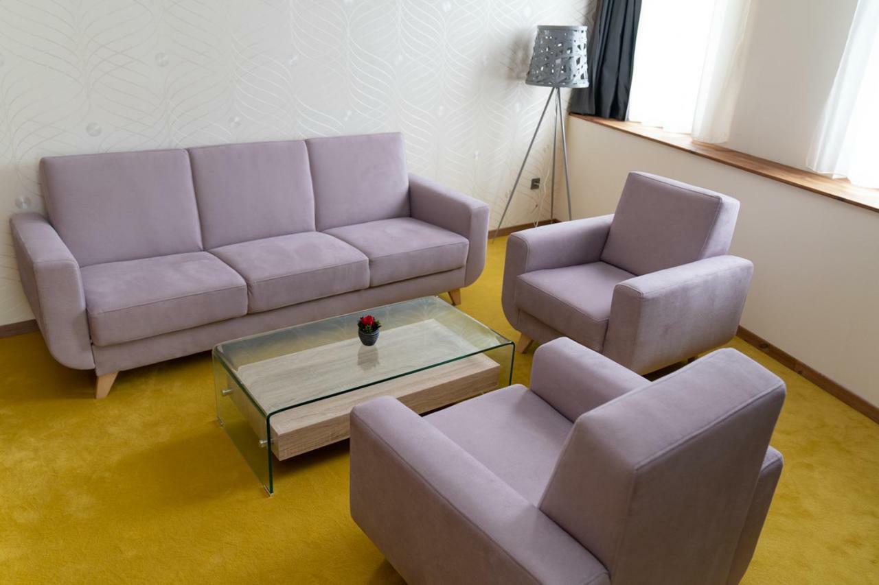 Hotel Kristaly Konferencia & Wellness Ajka Extérieur photo